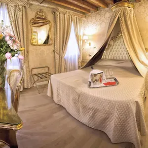 Noemi 3*, Venezia Italia