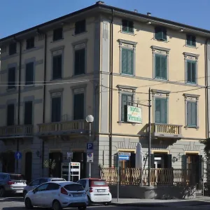 Vittoria 3*, Viareggio Italia